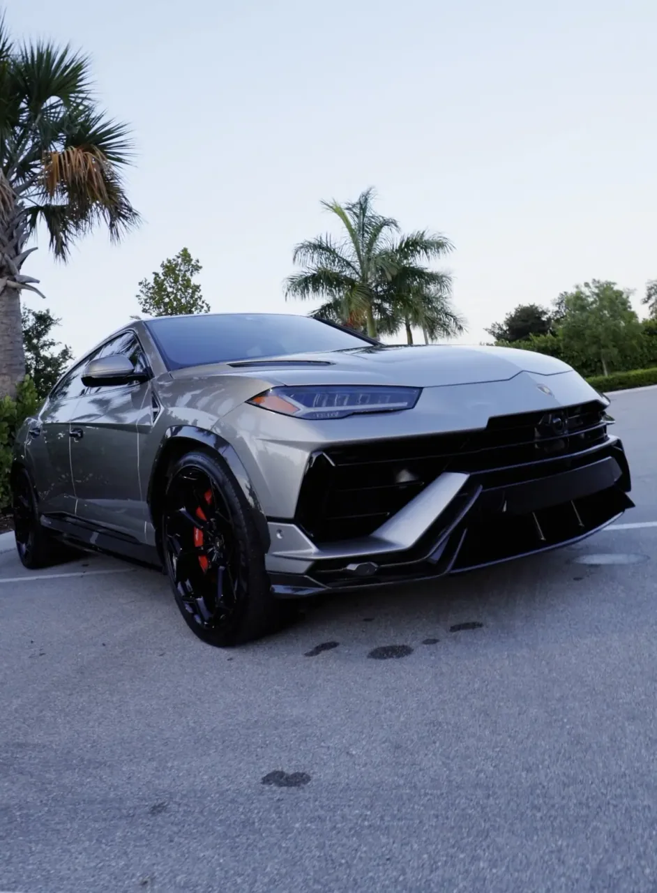 Lamborghini Urus front in Boynton Beach, Florida